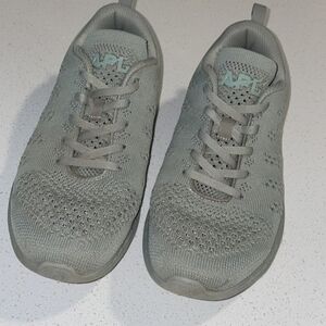 APL  Athletic Shoes